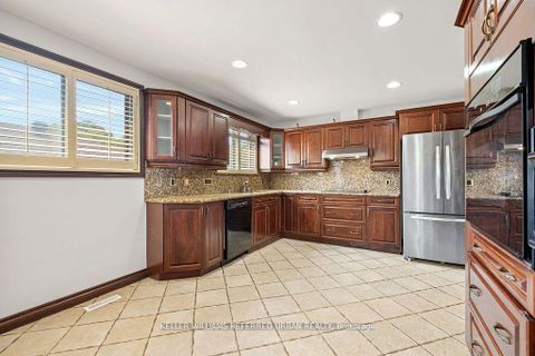 Photo 11 at 12 Eldorado Court, York University Heights, Toronto