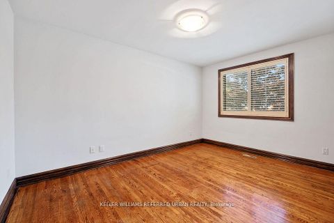Photo 18 at 12 Eldorado Court, York University Heights, Toronto