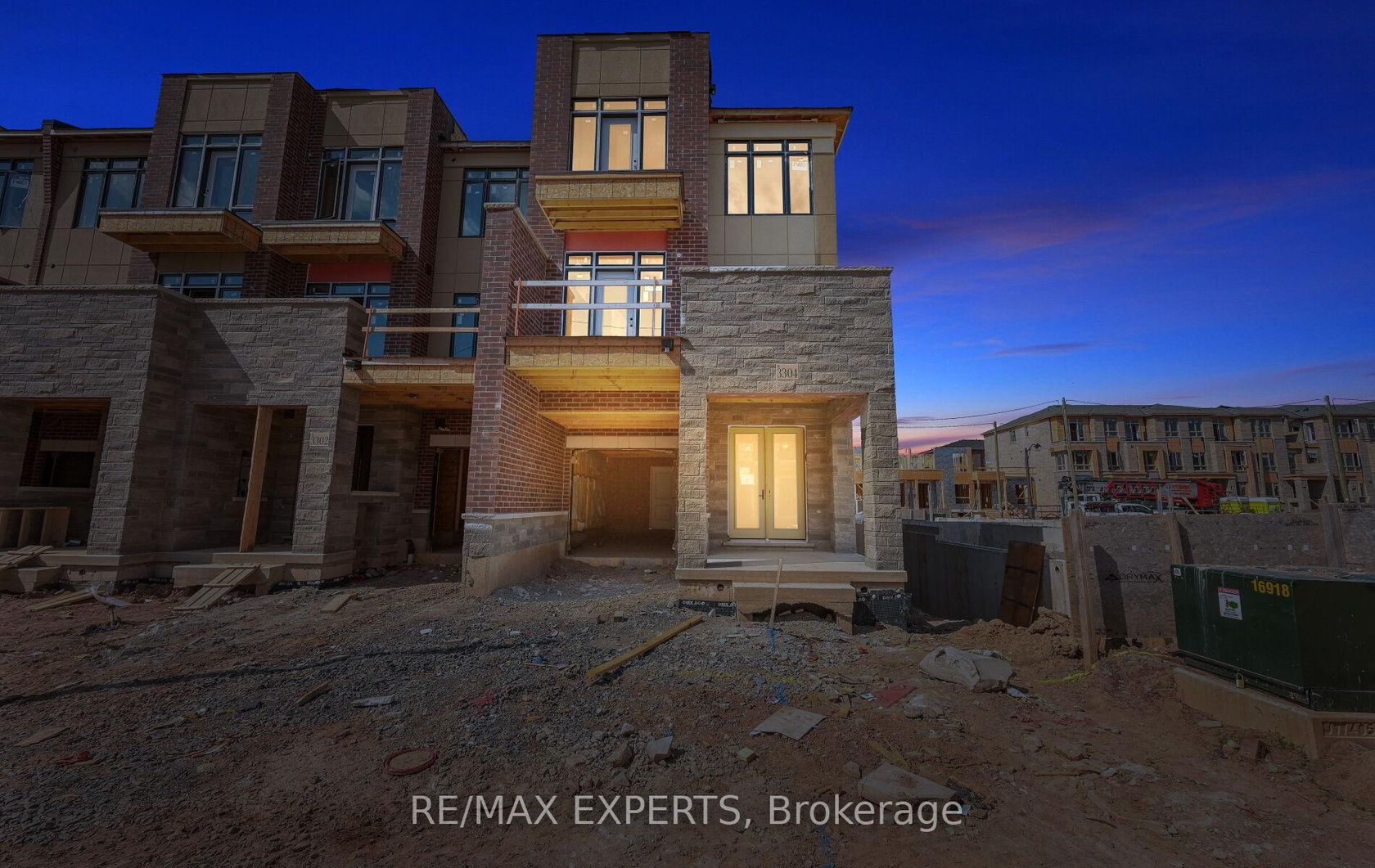 3304 Azam Way, GO Glenorchy, Oakville 