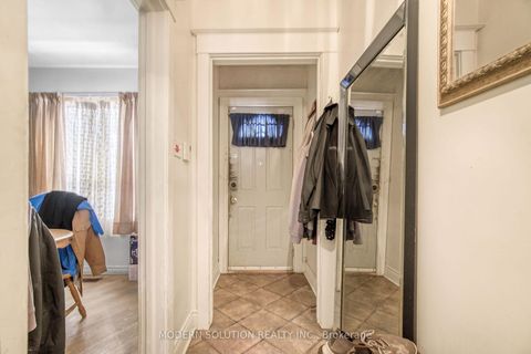 Photo 3 at 2 Rockwell Avenue, Pellam Park, Toronto