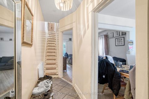 Photo 4 at 2 Rockwell Avenue, Pellam Park, Toronto