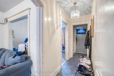 Photo 5 at 2 Rockwell Avenue, Pellam Park, Toronto