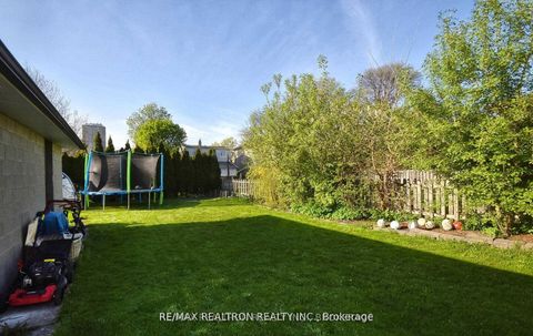 Photo 5 at 74 Goulding Avenue, Newtonbrook West, Toronto