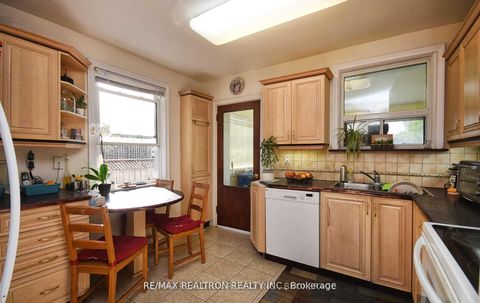 Photo 19 at 74 Goulding Avenue, Newtonbrook West, Toronto