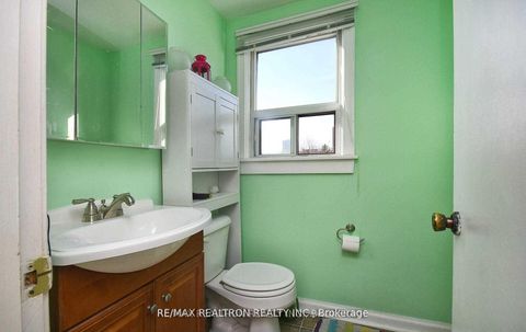 Photo 25 at 74 Goulding Avenue, Newtonbrook West, Toronto