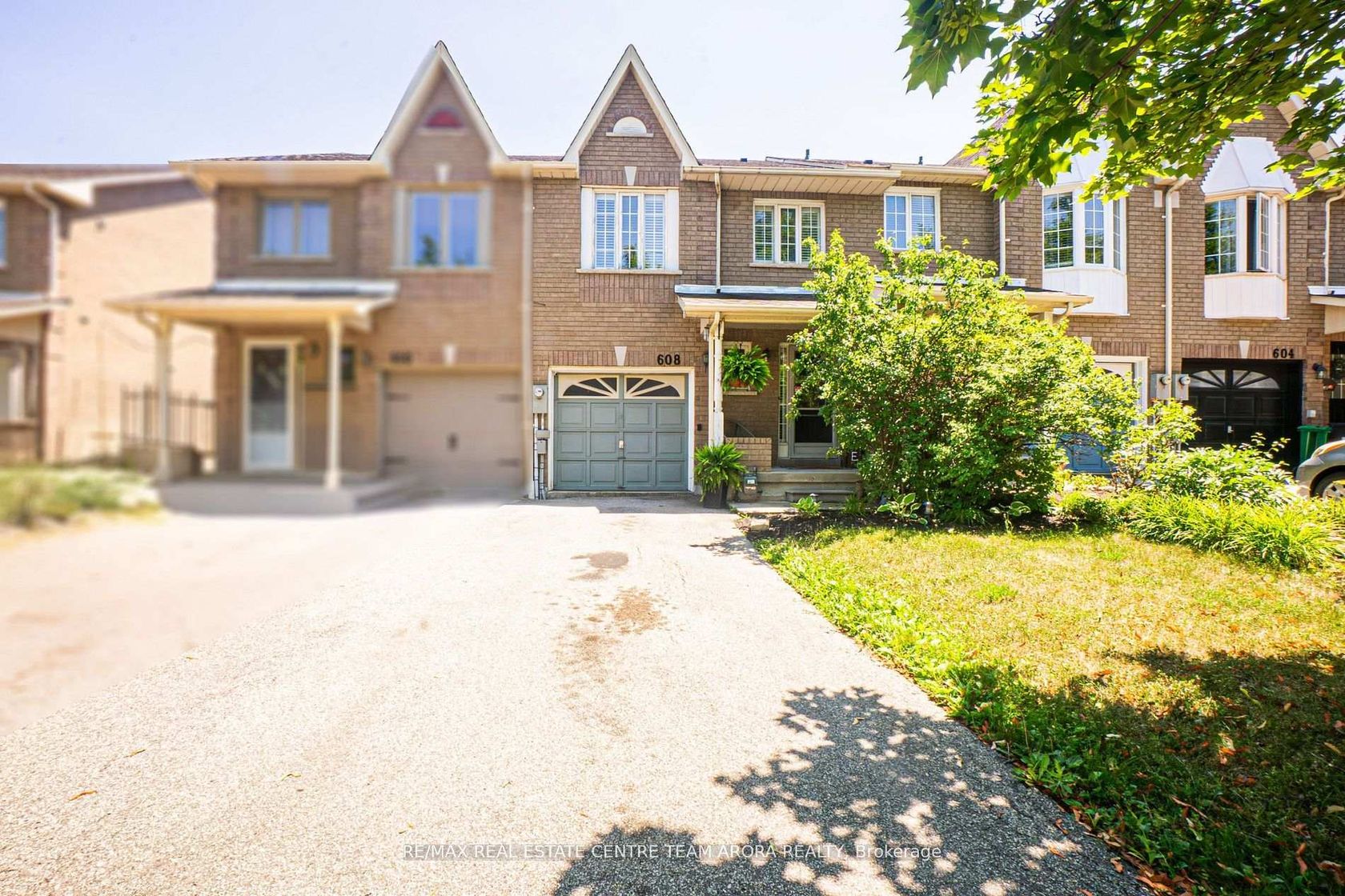 608 Lumberton Crescent, Hurontario, Mississauga 