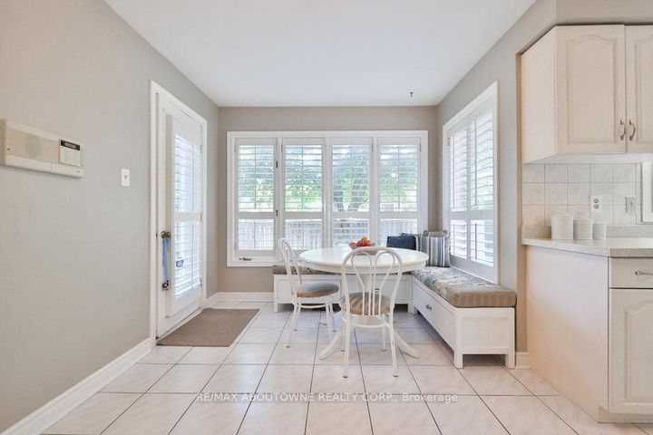 Photo 14 at 542 Hambling Court, Roseland, Burlington