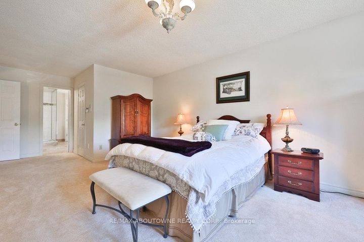 Photo 23 at 542 Hambling Court, Roseland, Burlington