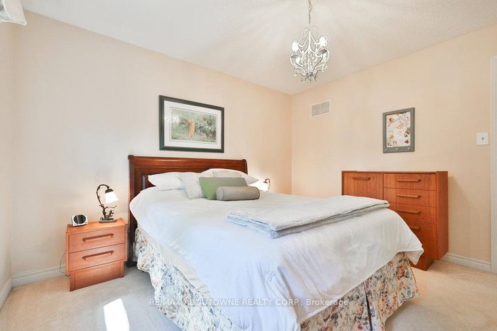 Photo 34 at 542 Hambling Court, Roseland, Burlington