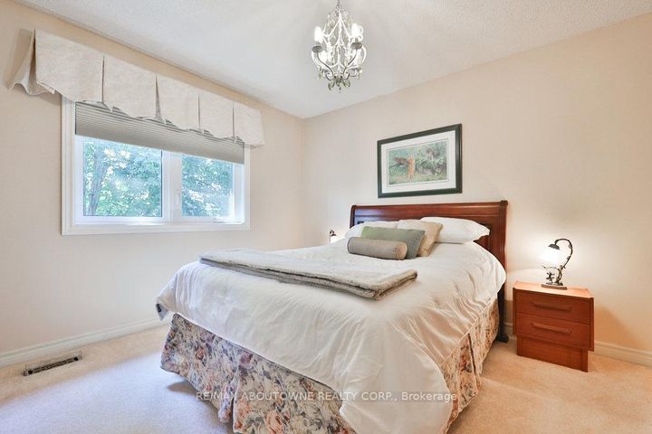 Photo 35 at 542 Hambling Court, Roseland, Burlington