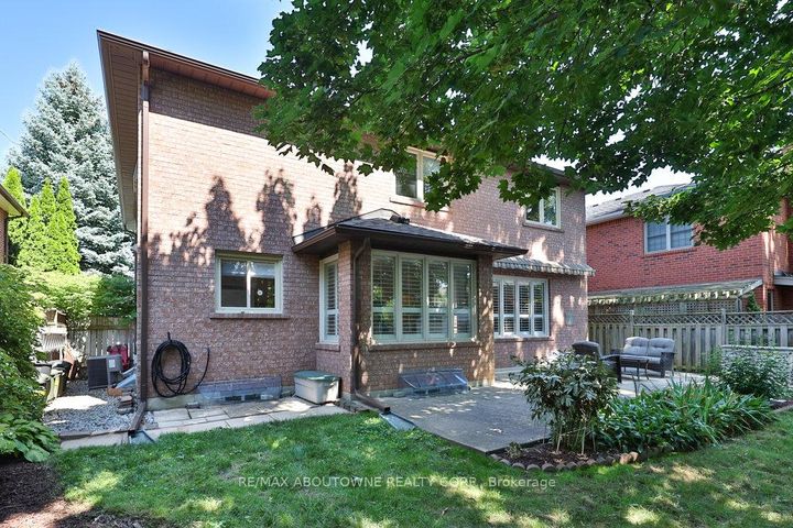Photo 46 at 542 Hambling Court, Roseland, Burlington
