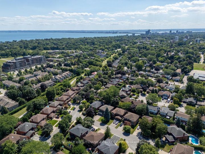 Photo 49 at 542 Hambling Court, Roseland, Burlington