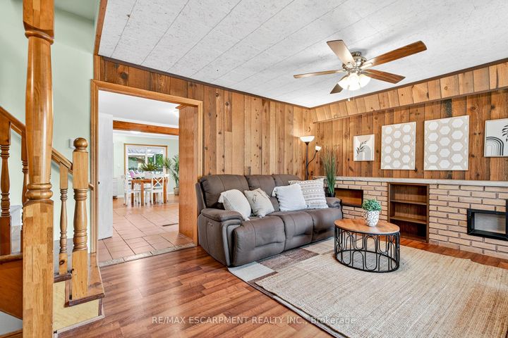 Photo 5 at 146 Normanhurst Avenue W, Normanhurst, Hamilton