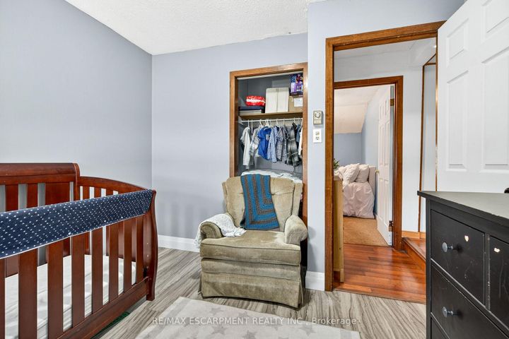 Photo 24 at 146 Normanhurst Avenue W, Normanhurst, Hamilton