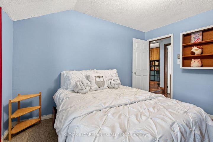 Photo 26 at 146 Normanhurst Avenue W, Normanhurst, Hamilton