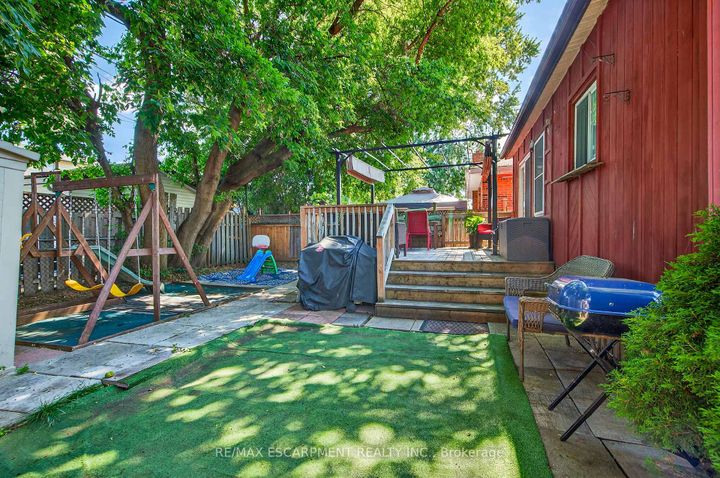 Photo 34 at 146 Normanhurst Avenue W, Normanhurst, Hamilton