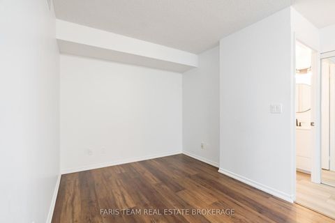 Photo 14 at 407 - 11 Oneida Crescent, Langstaff, Richmond Hill