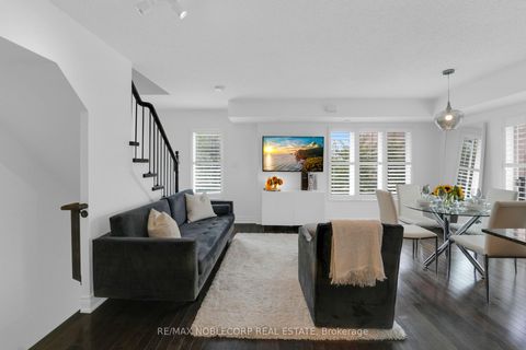 Photo 11 at 239 - 13 Foundry Avenue, Junction Area, Toronto