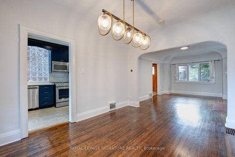 Photo 7 at 68 Ostend Avenue, Swansea, Toronto