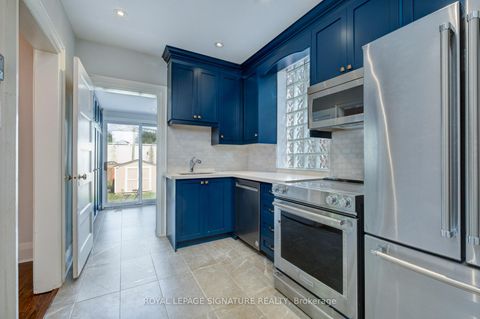 Photo 9 at 68 Ostend Avenue, Swansea, Toronto