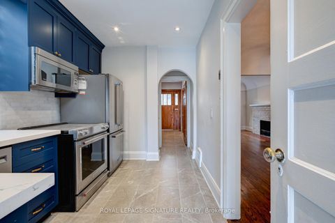 Photo 10 at 68 Ostend Avenue, Swansea, Toronto
