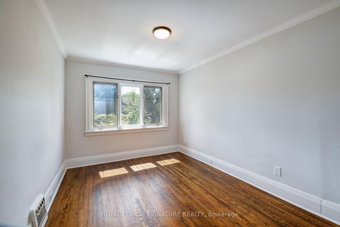 Photo 14 at 68 Ostend Avenue, Swansea, Toronto