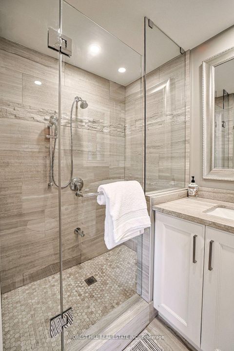Photo 15 at 160 Banbury Road, Don Mills, Toronto