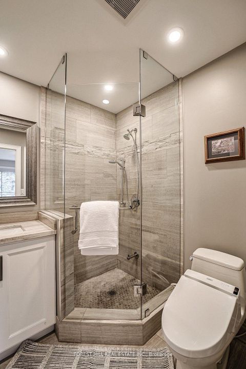 Photo 19 at 160 Banbury Road, Don Mills, Toronto