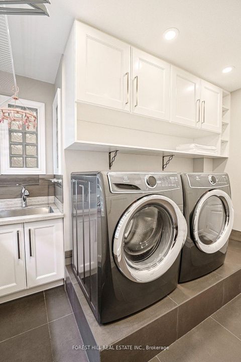 Photo 33 at 160 Banbury Road, Don Mills, Toronto