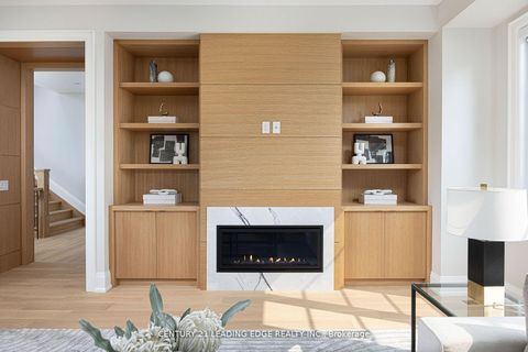 Photo 7 at 48 Tangmere Road, Don Mills, Toronto