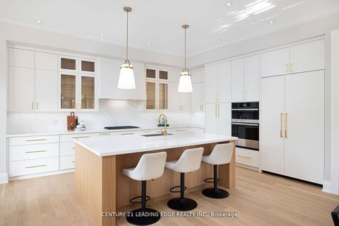 Photo 11 at 48 Tangmere Road, Don Mills, Toronto