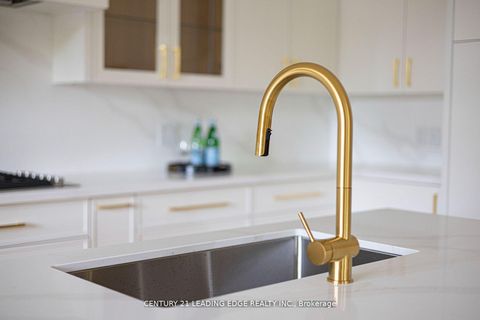 Photo 12 at 48 Tangmere Road, Don Mills, Toronto