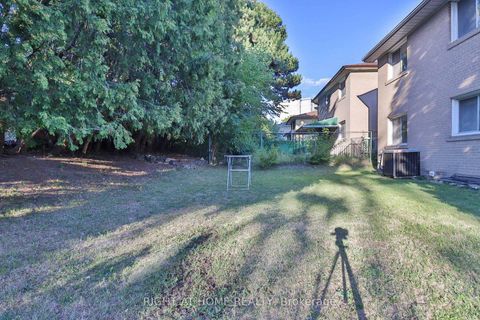 Photo 8 at 106 Grandravine Drive, York University Heights, Toronto