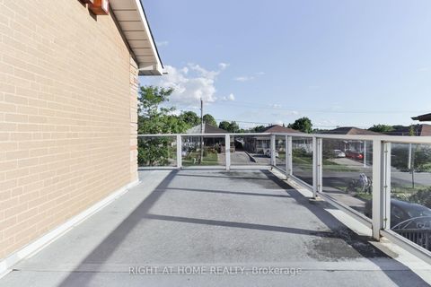 Photo 10 at 106 Grandravine Drive, York University Heights, Toronto