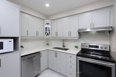 Photo 3 at 11 - 444 Silverstone Drive, Clairville, Toronto