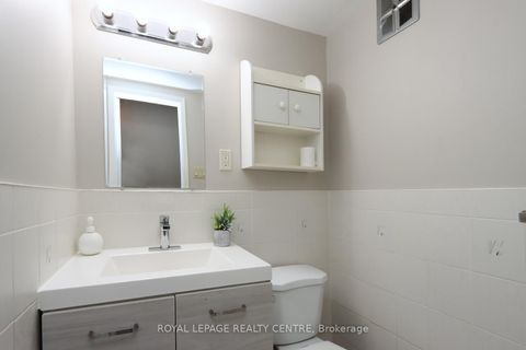 Photo 7 at 11 - 444 Silverstone Drive, Clairville, Toronto