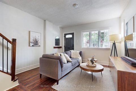 Photo 4 at 512 Main Street, Lumsden, Toronto