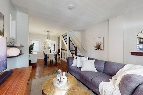 Photo 5 at 512 Main Street, Lumsden, Toronto