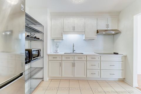 Photo 4 at 133 Huntingdale Boulevard, L'Amoreaux, Toronto