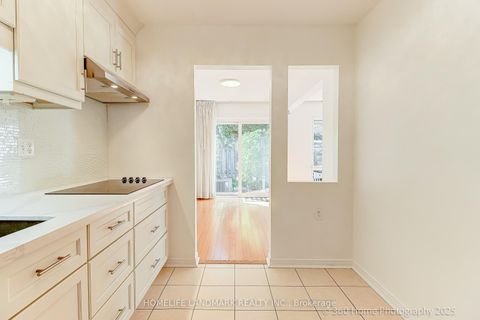 Photo 6 at 133 Huntingdale Boulevard, L'Amoreaux, Toronto