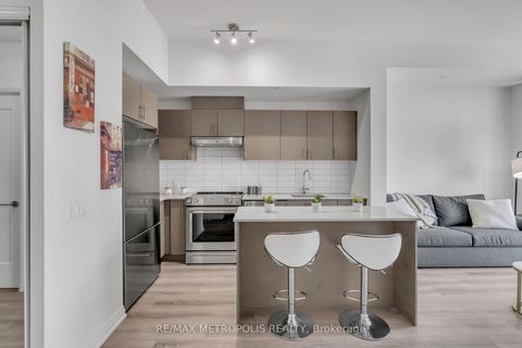 Photo 10 at 2516 - 9000 Jane Street, Vellore Village, Vaughan