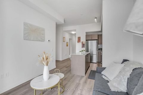Photo 12 at 2516 - 9000 Jane Street, Vellore Village, Vaughan
