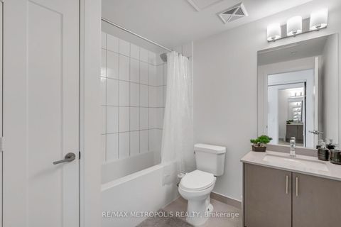 Photo 19 at 2516 - 9000 Jane Street, Vellore Village, Vaughan