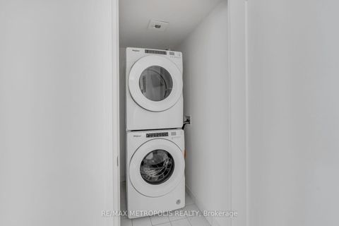 Photo 20 at 2516 - 9000 Jane Street, Vellore Village, Vaughan