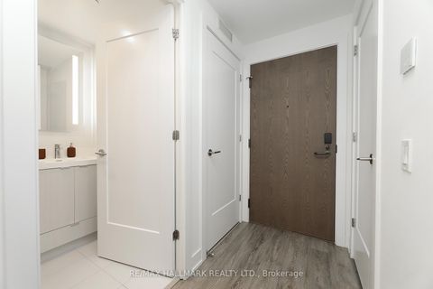 Photo 4 at 343 - 20 Inn on the Park Drive, Don Mills, Toronto
