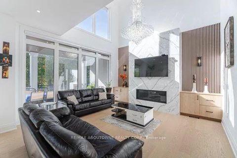 Photo 1 at 428 Third Line, WO West, Oakville