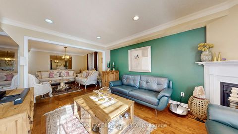 Photo 6 at 50 Wildflower Drive, Oak Ridges, Richmond Hill Photo 6 at 50 Wildflower Drive, Oak Ridges, Richmond Hill