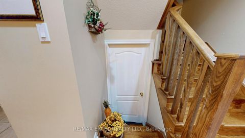 Photo 15 at 50 Wildflower Drive, Oak Ridges, Richmond Hill