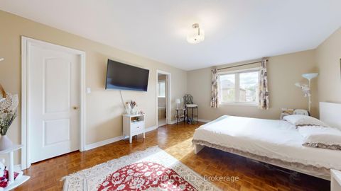 Photo 21 at 50 Wildflower Drive, Oak Ridges, Richmond Hill