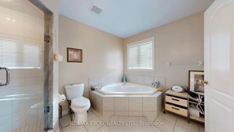 Photo 24 at 50 Wildflower Drive, Oak Ridges, Richmond Hill